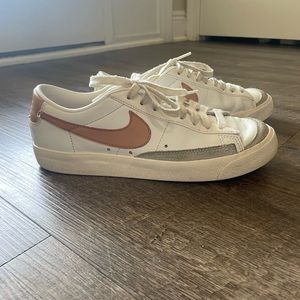 Women’s Nike Low Top Trail Blazers